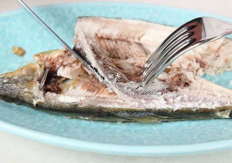 教你几招,轻松拆解鱼刺!