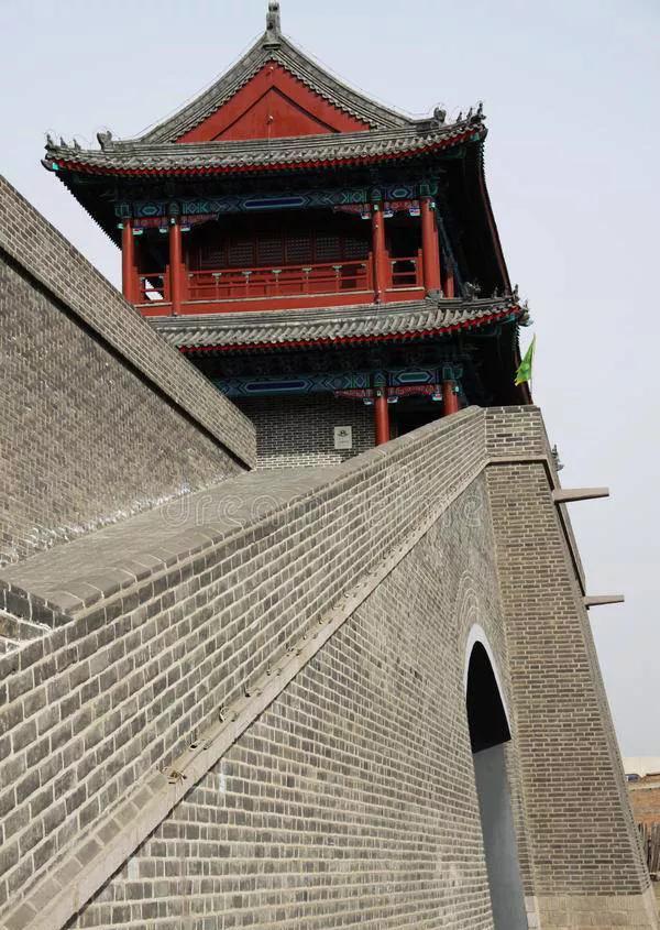 其历史底蕴却能跟西安相较量,尤其明代,宣府镇是生死攸关的边防重镇