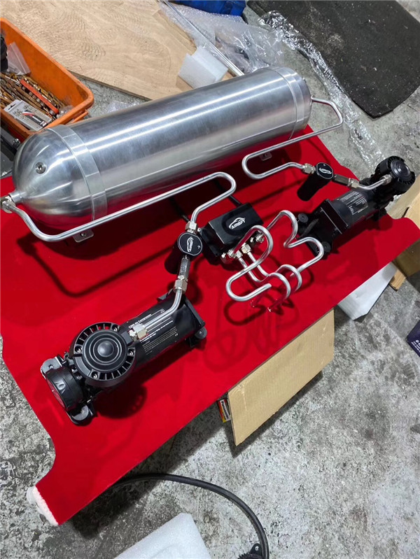 李洋分享蒙迪欧改装airbft气动避震施工技巧和细节作业案例