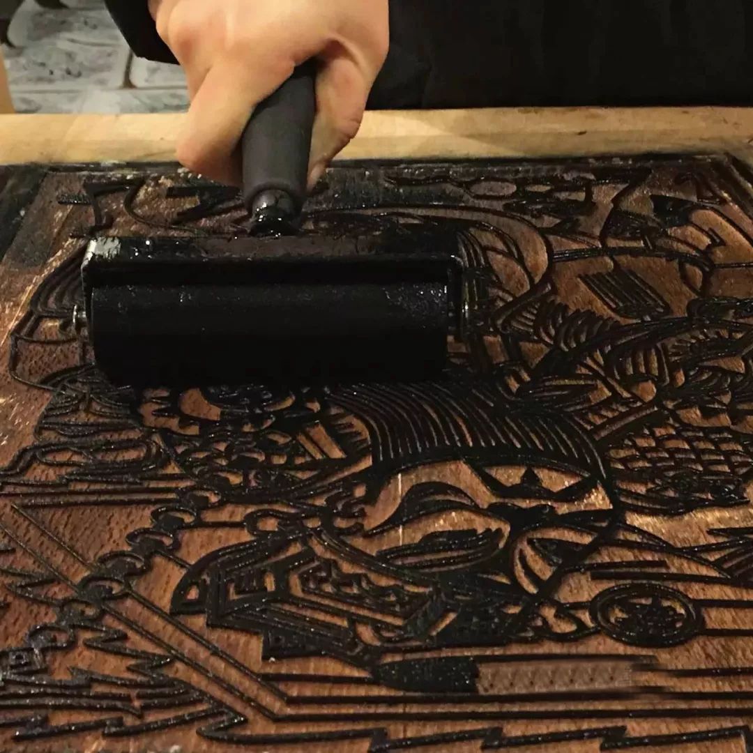 民艺儿童工坊丨我家的门神儿童木版年画拓印涂色之体验