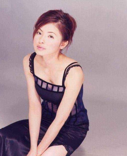 女星打离婚官司在法院痛哭,曾为富商丈夫忍痛做20次试管生娃_王敏琦