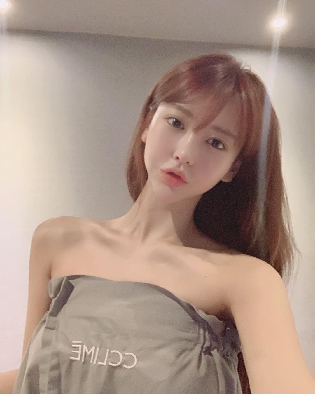 美女街拍超可爱的嘟嘟嘴676767