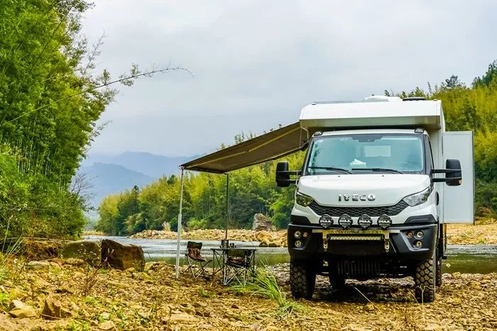 高端精品四驱房车速腾newdaily4x4漫步者四驱越野房车
