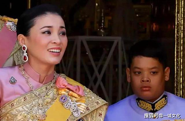 原创诗妮娜贵妃女儿不惧国王威严让侍卫传递消息鼓励母亲好好活着