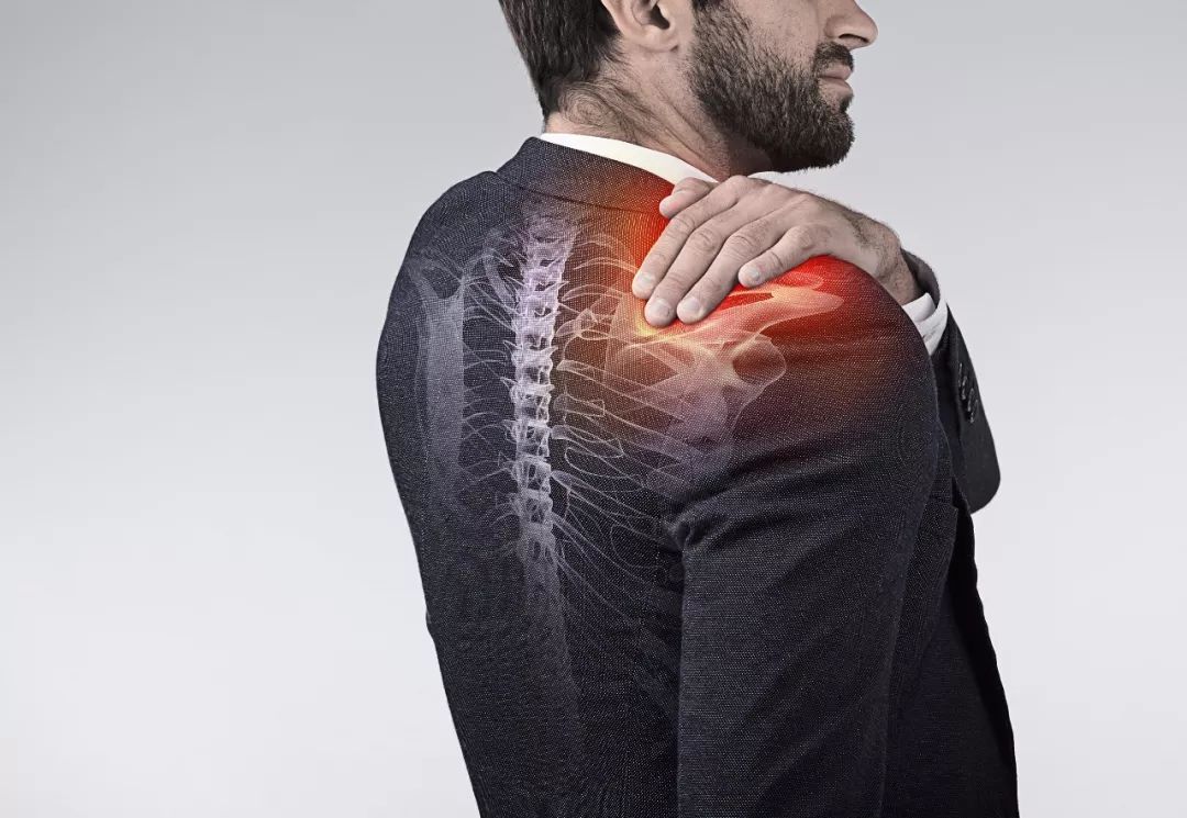 肩痛是肝癌的早期症状医生肝癌还有这些你不知道的症状