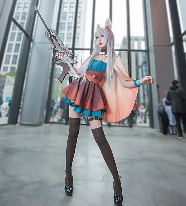 漫展偶遇女版"百里守约",腿比狙击枪还长一大截,这谁扛得住?