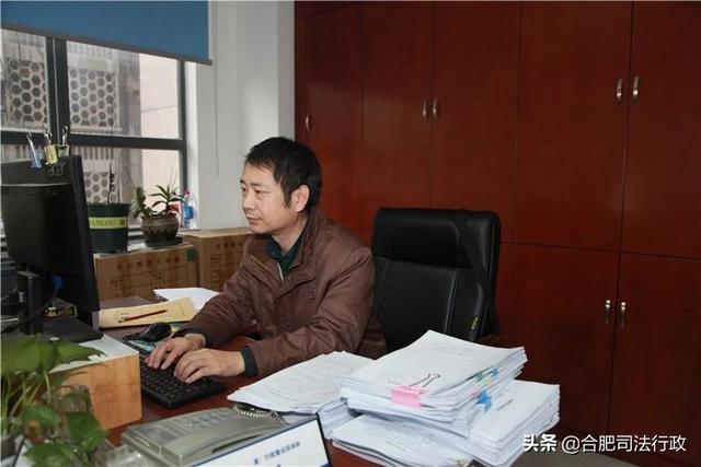 他说:"行政复议没有自己人"~_杨忠