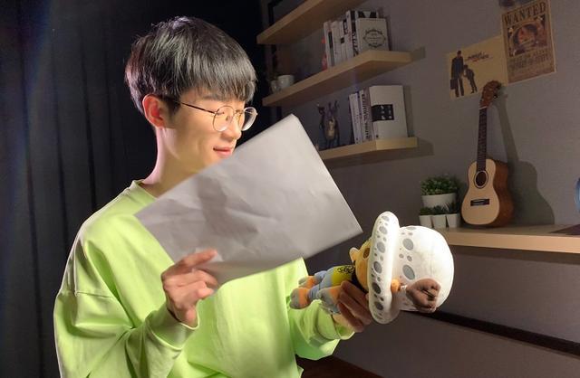 王小歪游戏抽皮肤,当穿上的一瞬间,粉丝:和平精英的第一只熊?