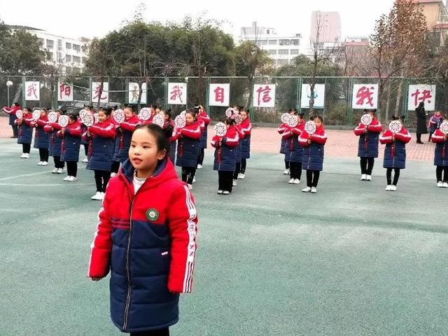 邓州市花洲实验小学西校区：缤纷社团放异彩 硕果盈枝溢满园(图26)