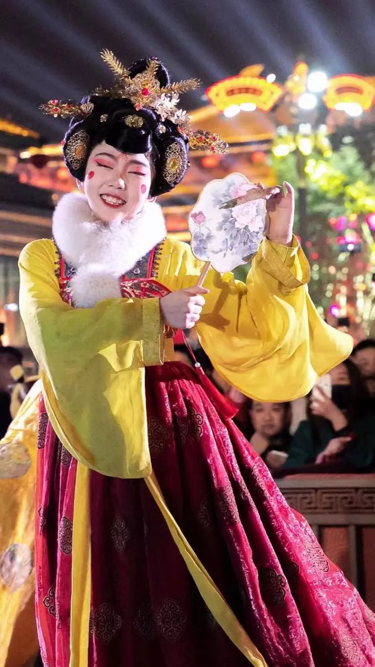 把手给我,1月12日不倒翁小姐姐空降楼观!_哥哥