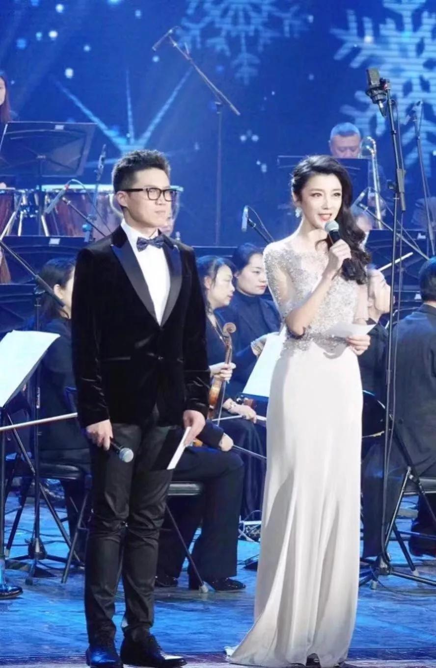 文化传媒总经理申琦与中央电视台体育频道主持人黄彬原担任音乐会主持