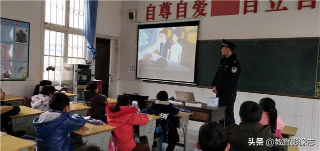 新晃县波洲小学：铁路交通安全知识宣传进校园(图2)