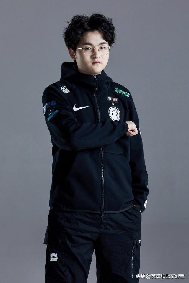 ig战队定妆照发布:三名新人正式上线_ning
