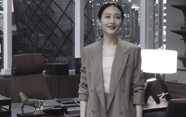 精英律师栗娜将黑化这几个人物让她暴露出黑化的蛛丝马迹