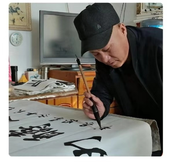 隶书伴晚年记书法家张乃仁