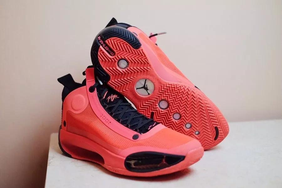 今日上脚aj34郭艾伦全明星配色詹姆斯又来带货了