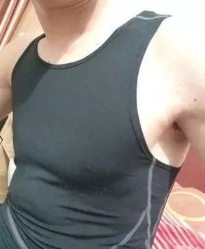 同一条内裤肌肉男穿出来就是和你不一样