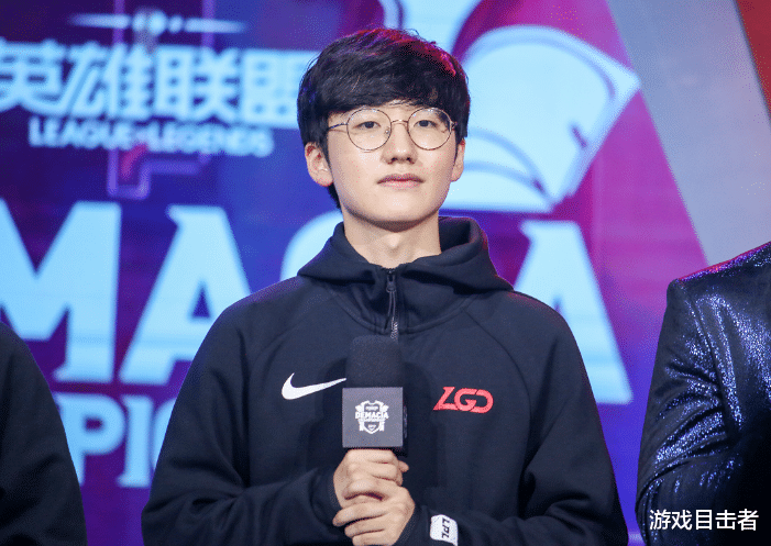 lgd定妆照出炉小花生新造型逗笑粉丝怀里抱着的东西亮了