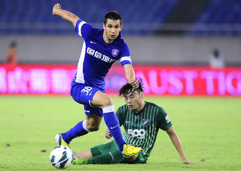 难说再见昔日江苏舜天功勋核心正式宣布挂靴曾深受球迷爱戴