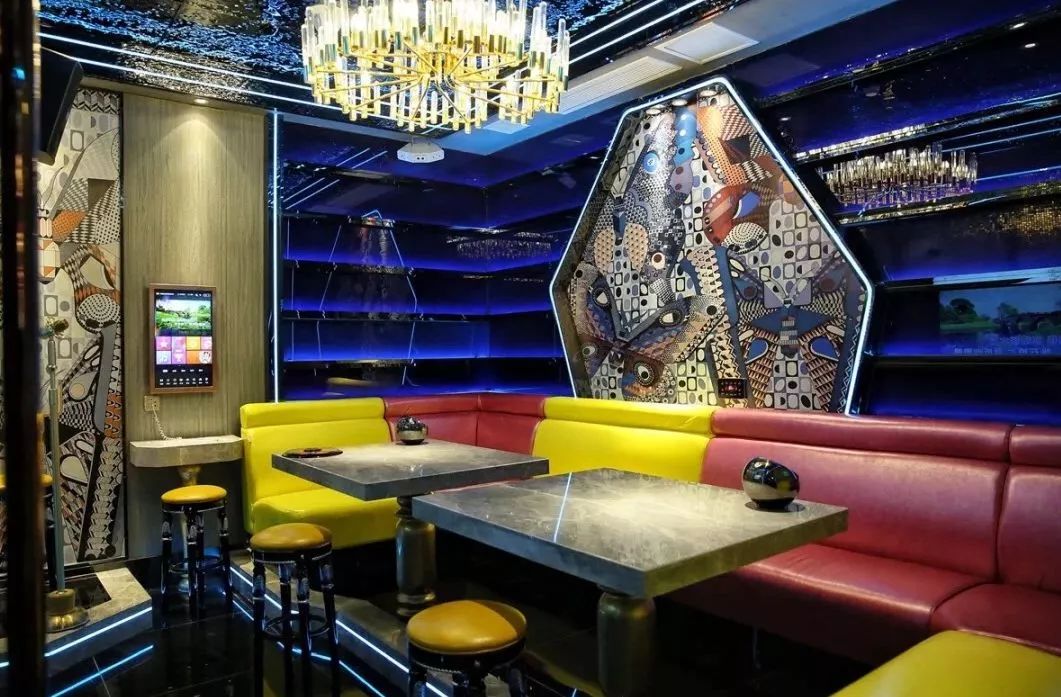 年末钜惠欢唱5小时仅299元享受更有茶水小吃赠送咸宁新增一家神仙ktv