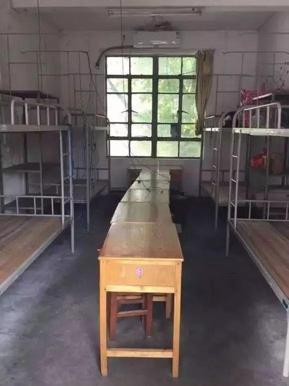 广东本科那些有点儿简陋的学生宿舍有你的大学吗