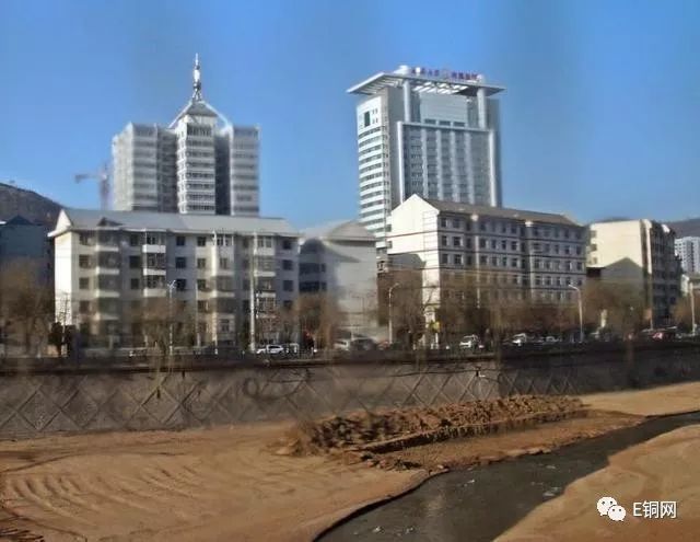 解析陕西省延安市削山造城的意义从二线城市变成正常大城市