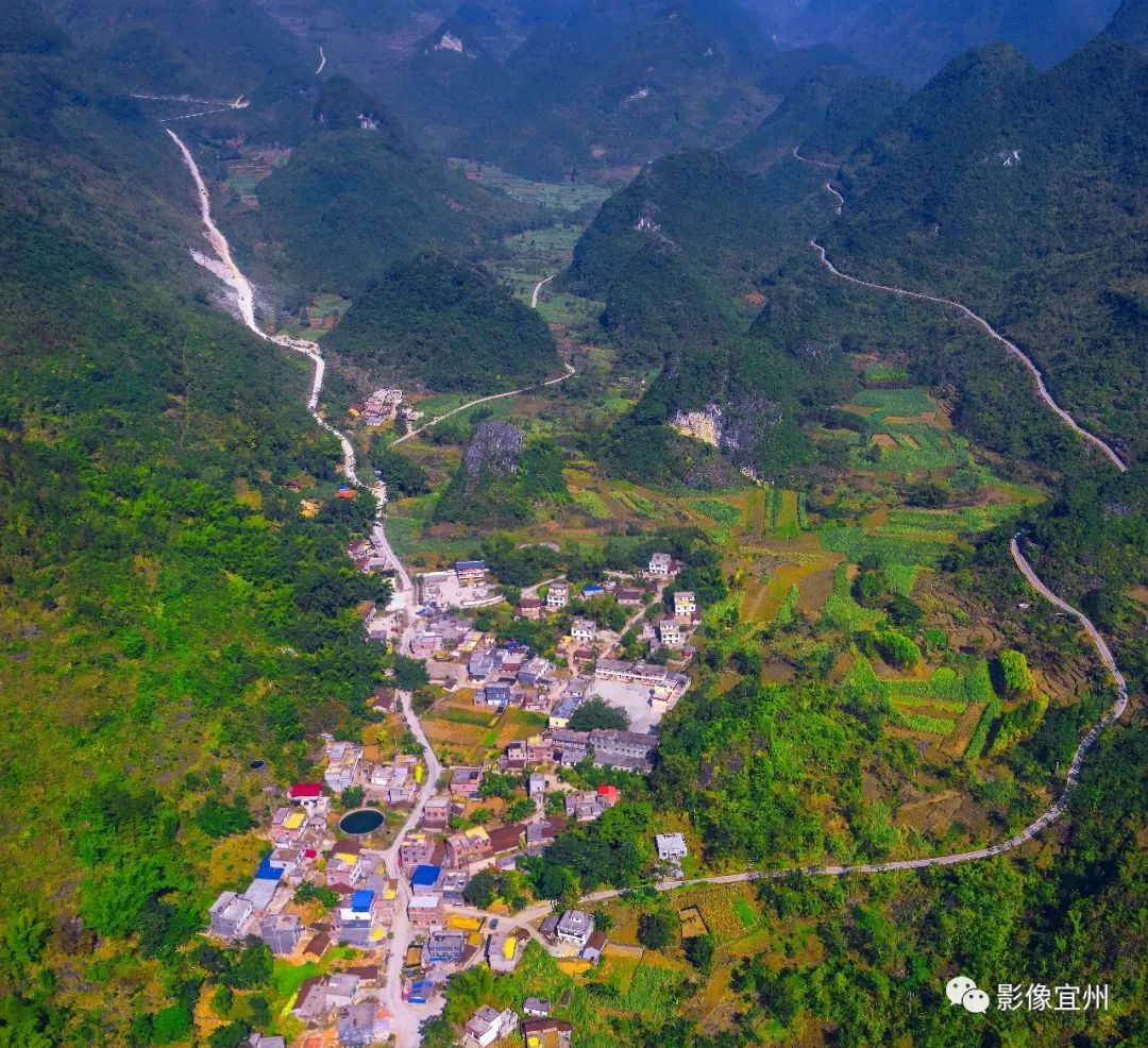 航拍带你了解宜州乡村路网建设全新的大美视角
