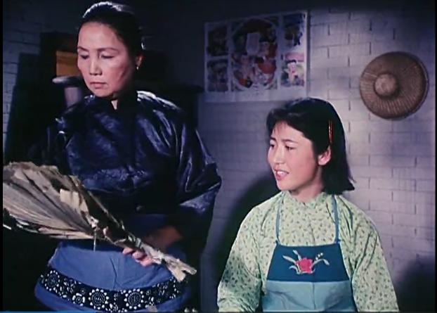 有意思的是,这部同样由北影拍摄的电影里,人物造型与《西沙儿女》一样