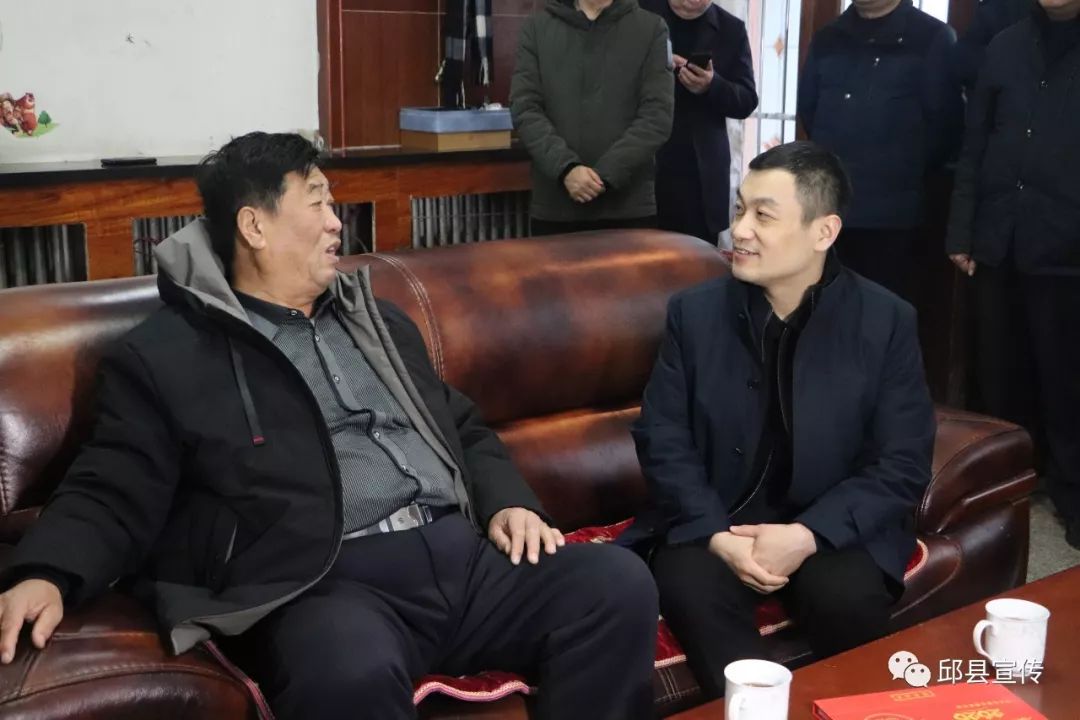 闫龙虎指出,老同志身上的革命奋斗精神值得我们认真学