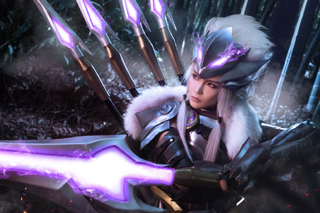 英俊大男神,《王者荣耀》马超cos,帅气马超在线撩我欢心