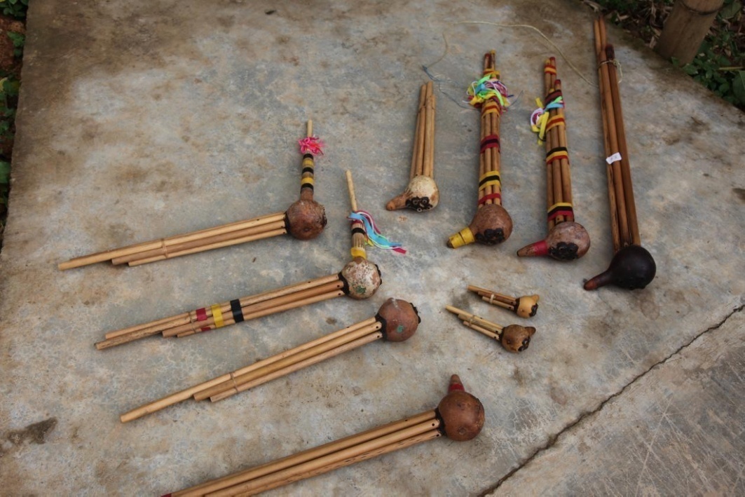 拉祜族民间艺人制作芦笙2019 年度国家艺术基金《"从葫芦里走出来的