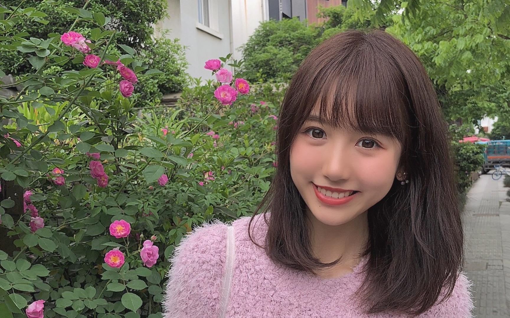 想要控制一个人,首先你得博得对方的信任,最差也得