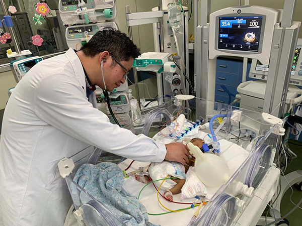 先心病宝宝出生仅3斤上海多学科专家团队成功完成根治手术