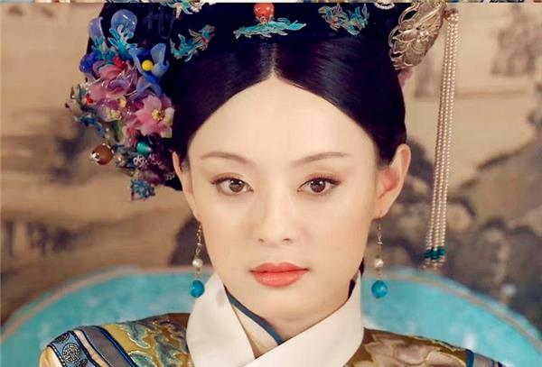 《甄嬛传》中"最寒酸"的一位演员,就一套衣服,全靠颜值撑着