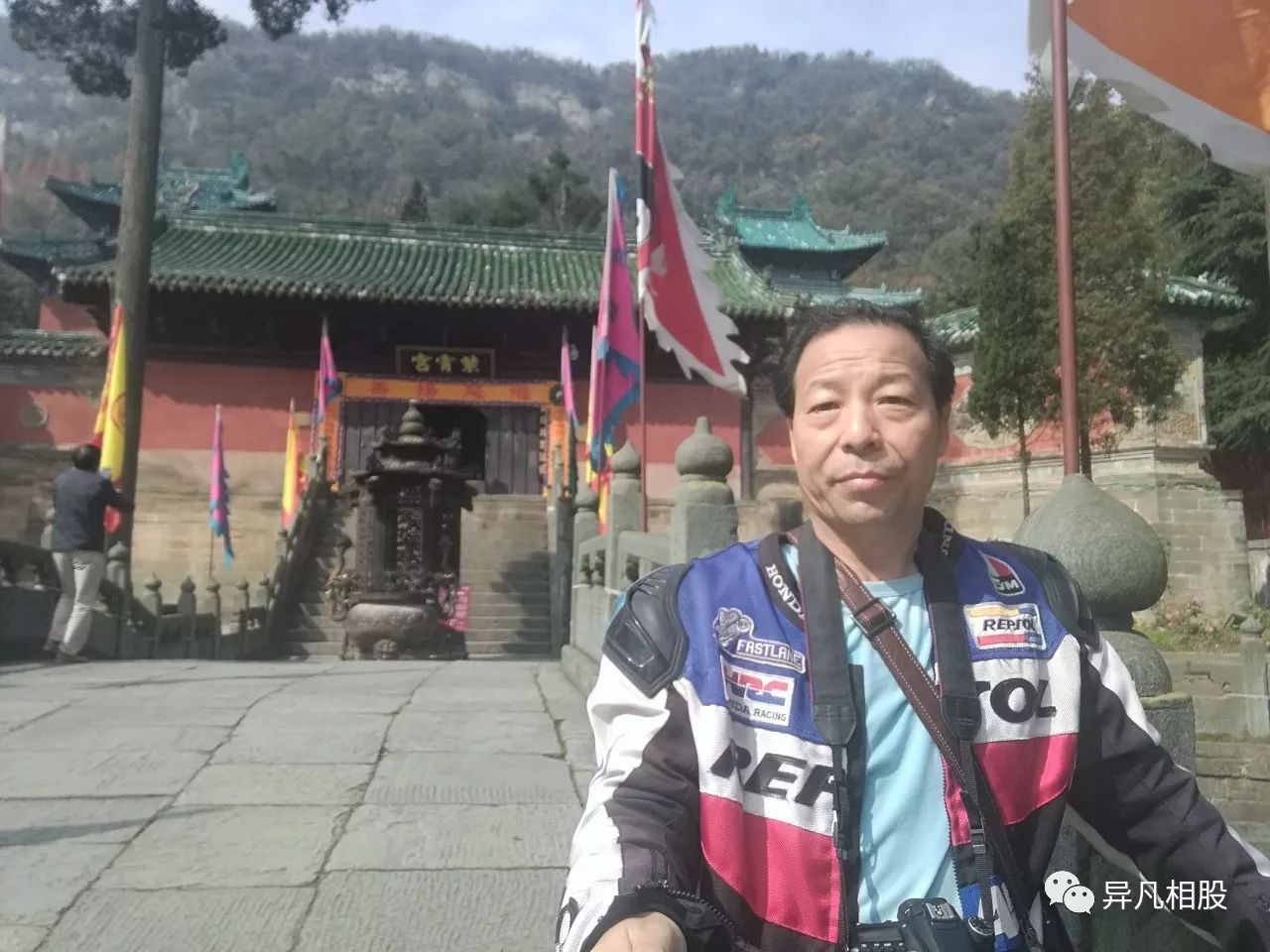 原创紫霄大殿不是谁都可以朝拜巧遇洛阳上清宫道长破例让我进殿一观