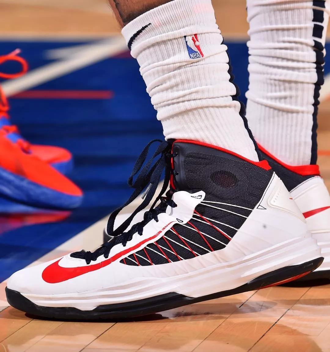今日上脚aj34郭艾伦全明星配色詹姆斯又来带货了