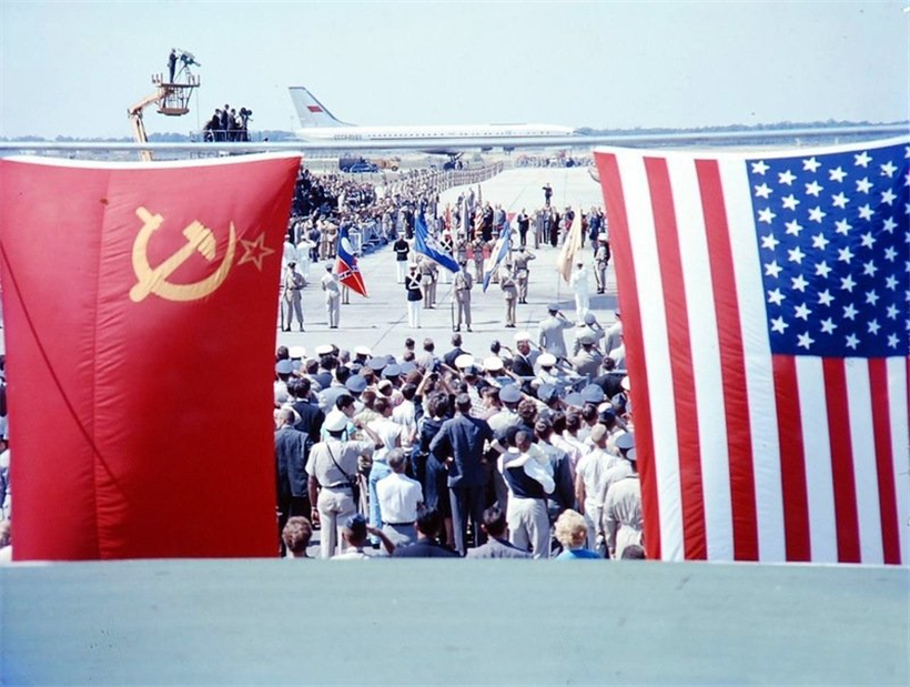 前苏联国旗和中国国旗图片