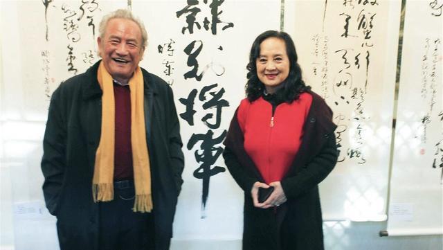 84岁老戏骨杨在葆隐藏多年的二任妻子原来是这位老艺术家