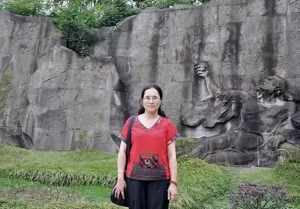 西吉基层作家单小花散文集苔花如米正式出版发行