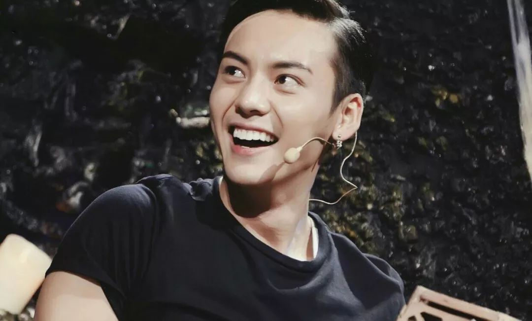 曝光陈伟霆大尺度动图!看完鼻血喷到外太空!_牙齿