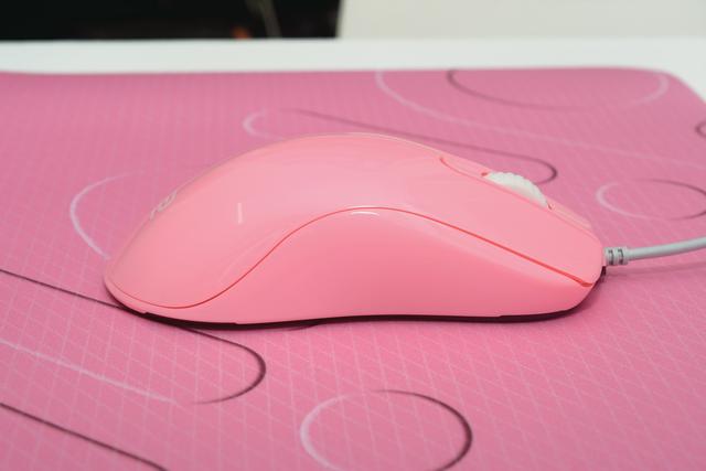 粉色鼠标像个b图片