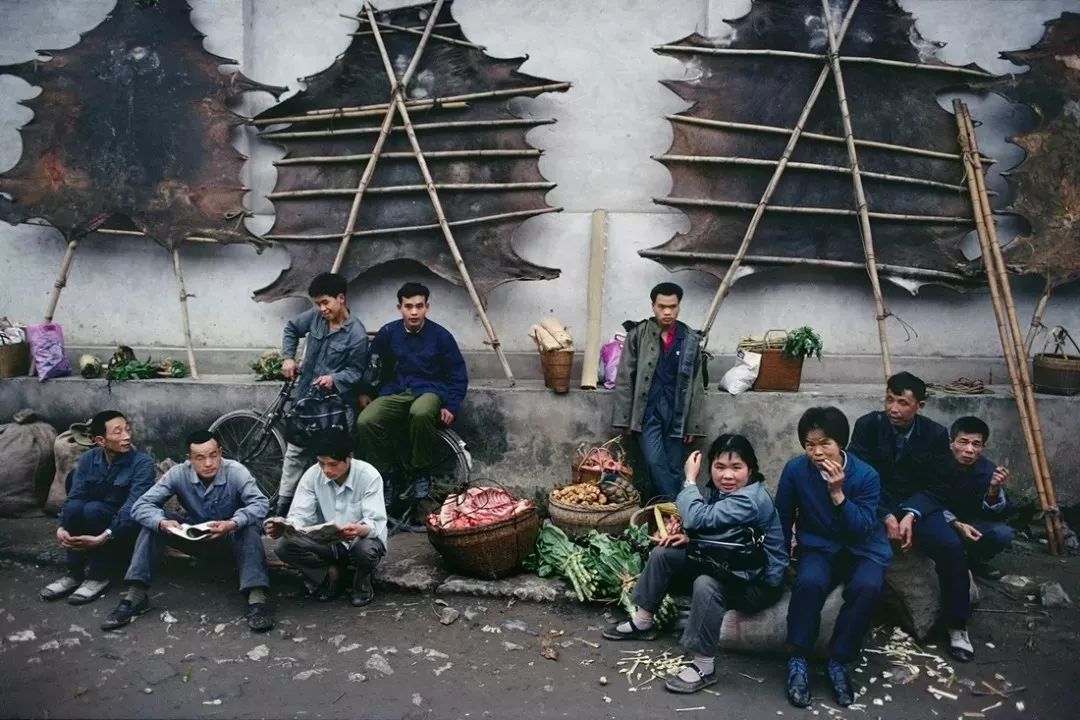 一组7080年代中国彩色老照片看完让人热泪盈眶