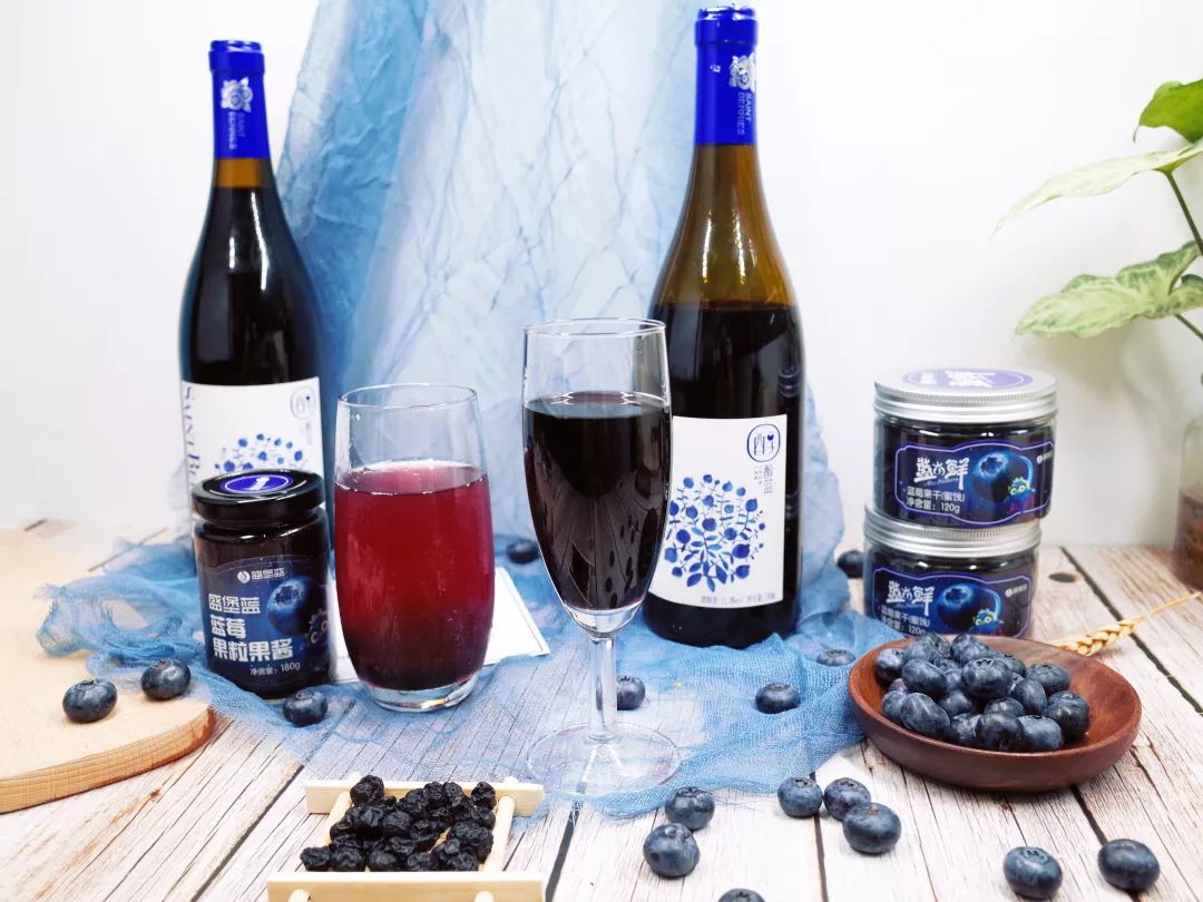 过年就要喝这酒果香淌满嘴微醺半分妙如烟