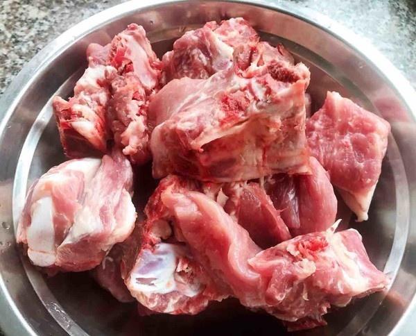 天一冷,这菜再贵都要买,补充蛋白质,身体棒棒,可别舍不得_排骨