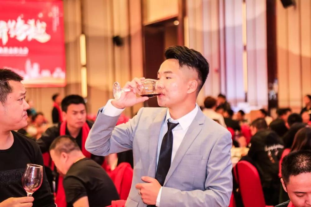 2019年灯烨年会盛典暨表彰大会圆满落幕,扬帆起航,再创辉煌_照明