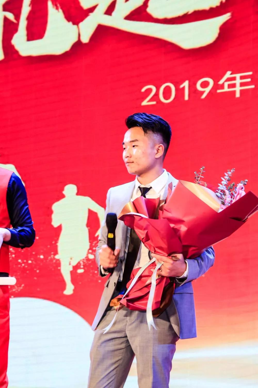 2019年灯烨年会盛典暨表彰大会圆满落幕,扬帆起航,再创辉煌_照明