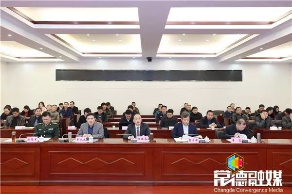 冯毅,毕毅,陈博,许凤元,火箭军某部副政委邓荣珍等在主会场出席会议