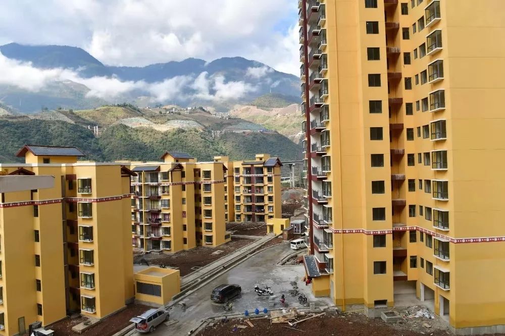 2020年1月10日下午,泸水市六库镇丙舍坝易地扶贫搬迁安置点(团结社区)