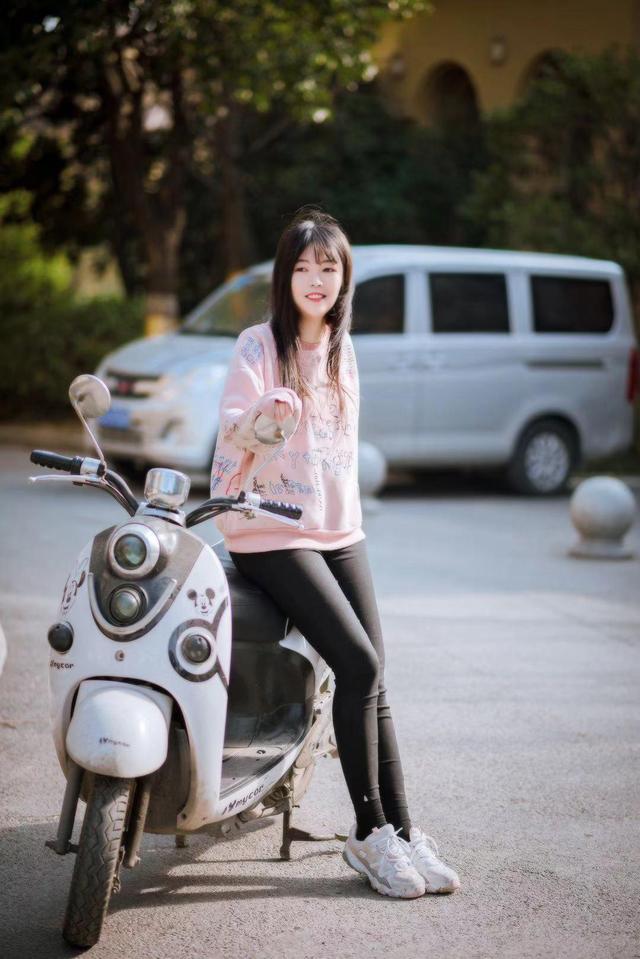 虎牙第一女玄策草莓车模照终于来了,网友表示多多益善