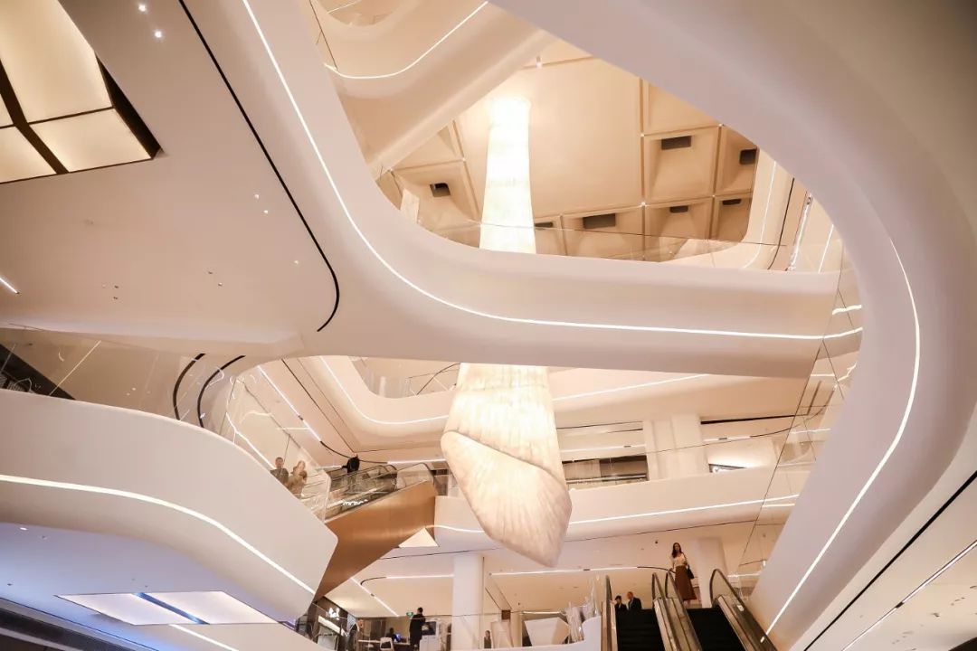1月16日,优家荟携手华南家居艺术新地标——罗浮宫家居艺术中心,诚邀